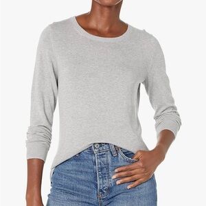 Women's Plus size light weight crew neck sweater